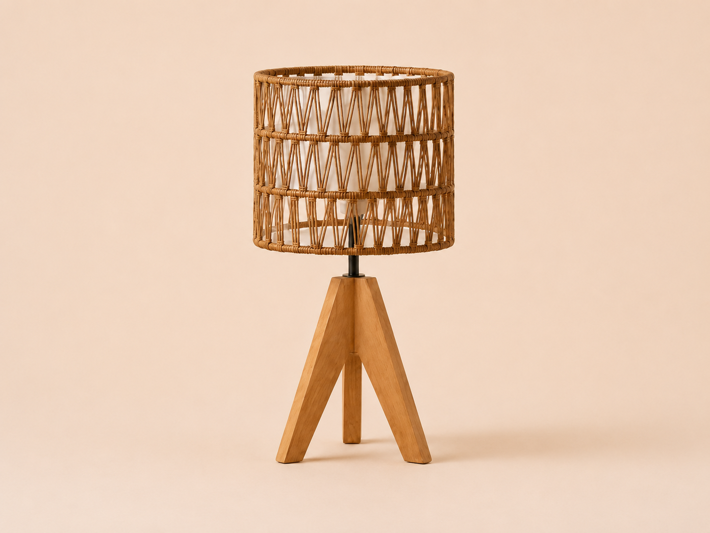 Leonne Bedside Lamp